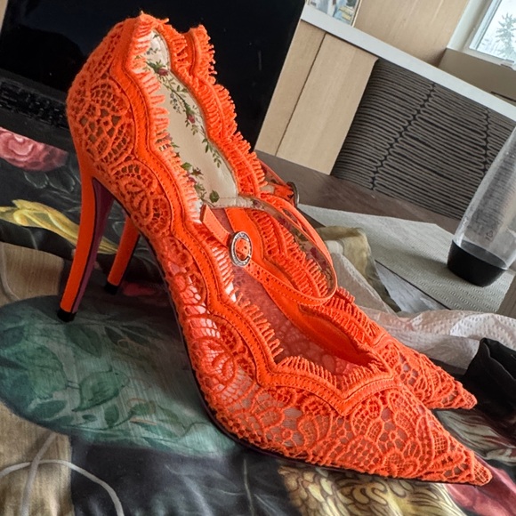Gucci Elegant Orange Lace Mary Jane Heels Sz 40 - Picture 12 of 13